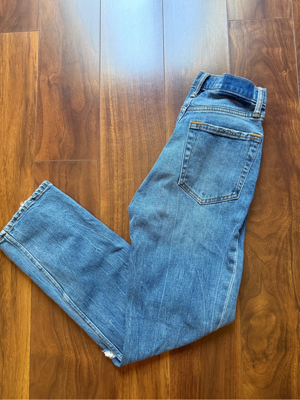 Abercrombie & Fitch The Ankle Straight High-Rise Distressed Jeans / 25 / EUC!